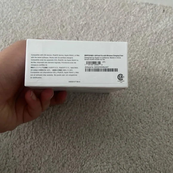 AirPod First Gen pros - Picture 2 of 8